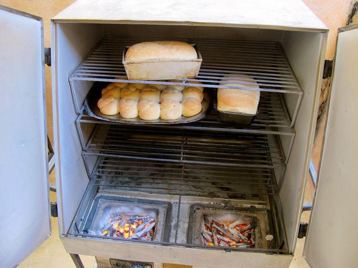 Baking bread in Lamu.jpg